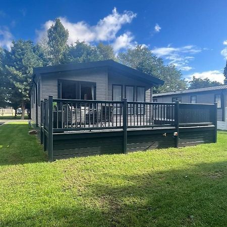 Copse View Lodge With Hot Tub York Exteriör bild